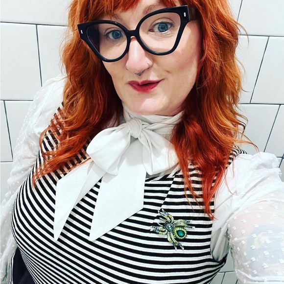 Meet your Posher, Brigette - Picture 2 of 7